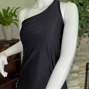Fierce Regal The one shoulder top black .